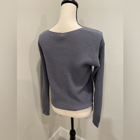 Knit sweater, front wrap, v-neck, size medium, in dark lavender, fitted. GUC. - Picture 4 of 6